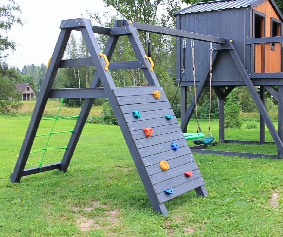 Rotaļu mājiņa ar aktivitāšu moduli