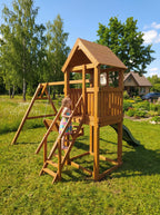 Bērnu rotaļu laukums ar koka šūpolēm