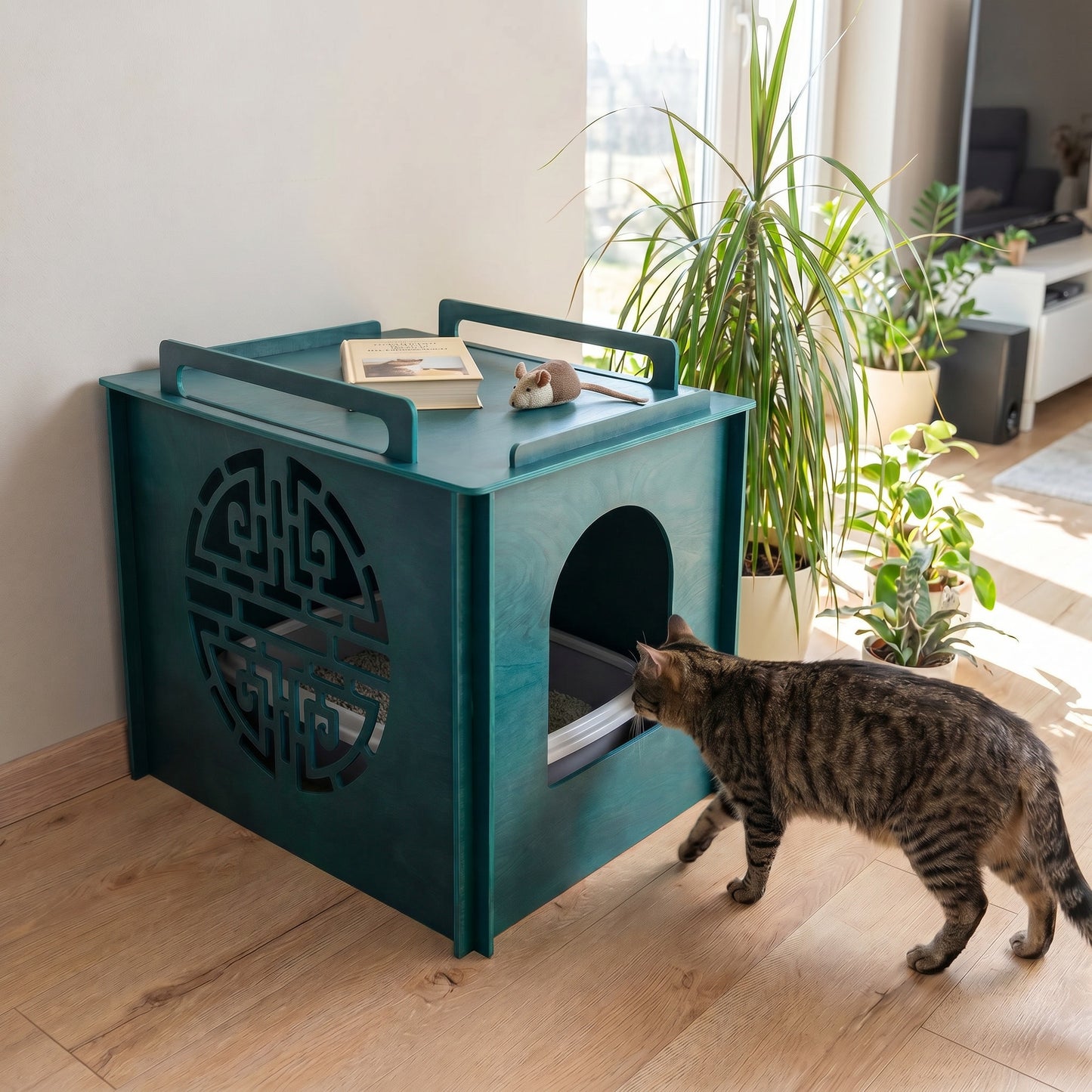 Cat litter box cover