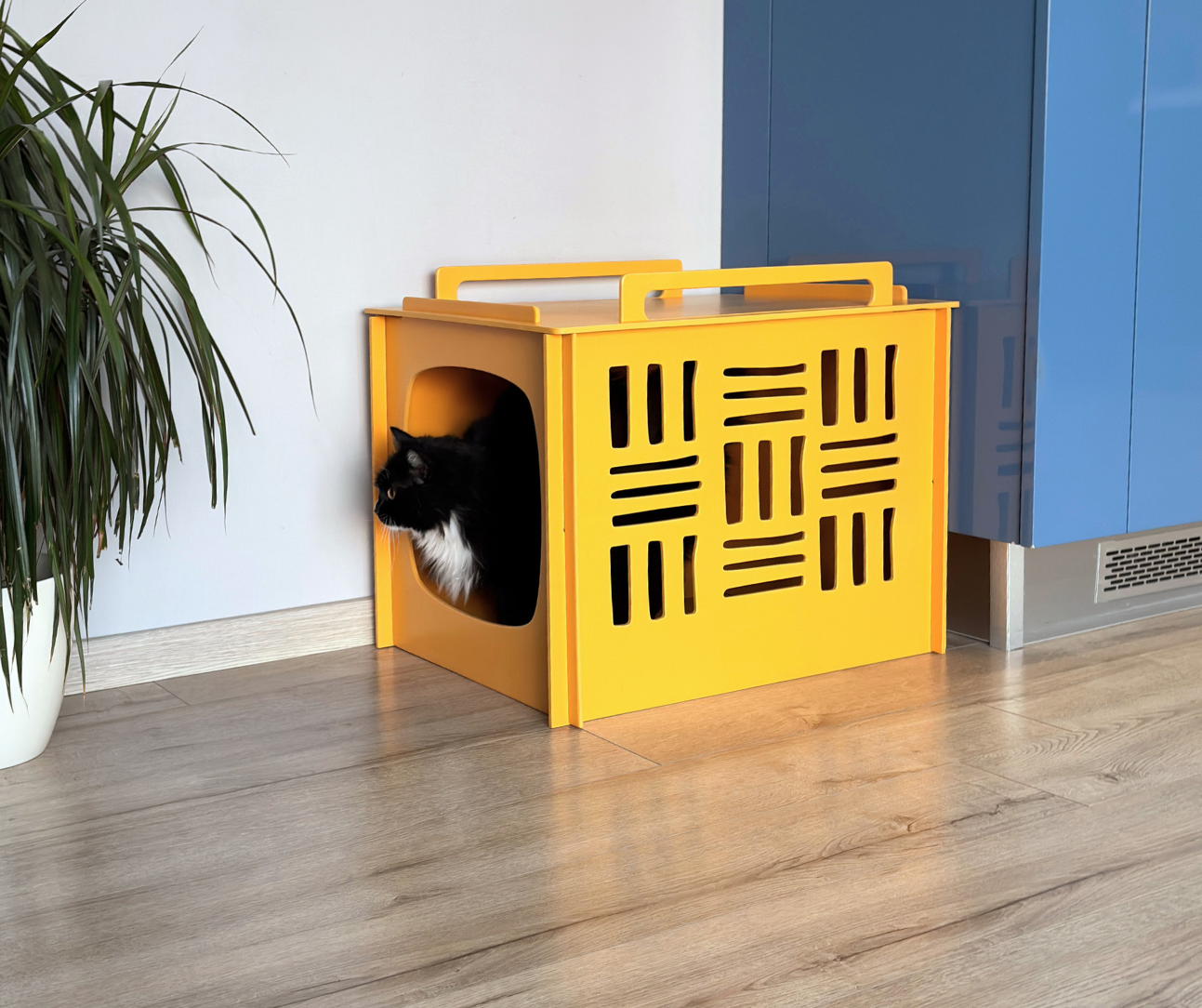Cat litter box cover