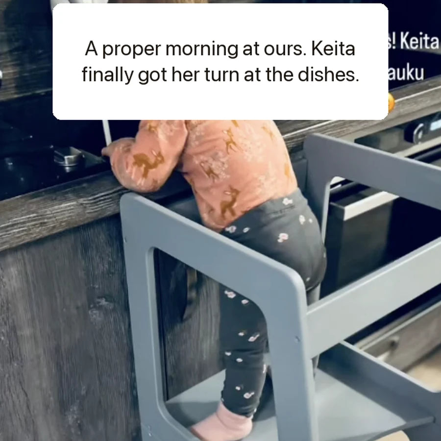 A morning at the sink, from the tower